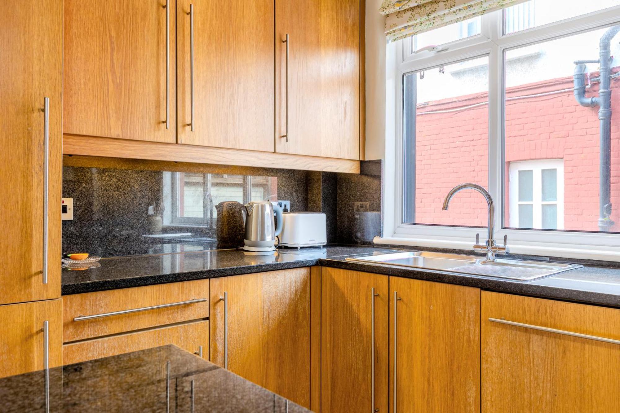 Elegant 1br With Garden Near Neasden Station Londra