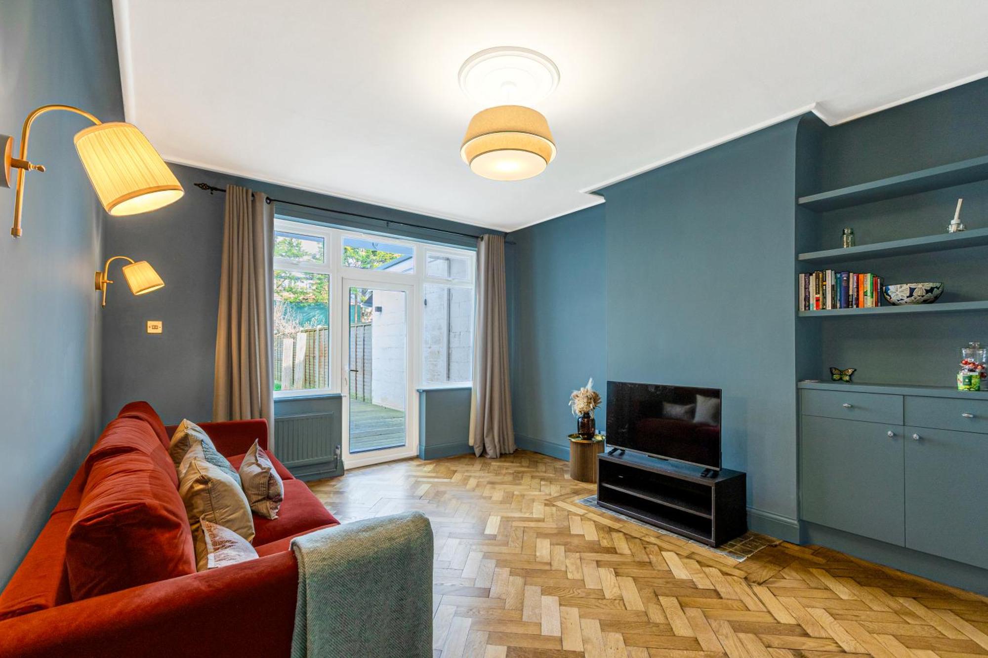 Elegant 1br With Garden Near Neasden Station Appartamento Londra