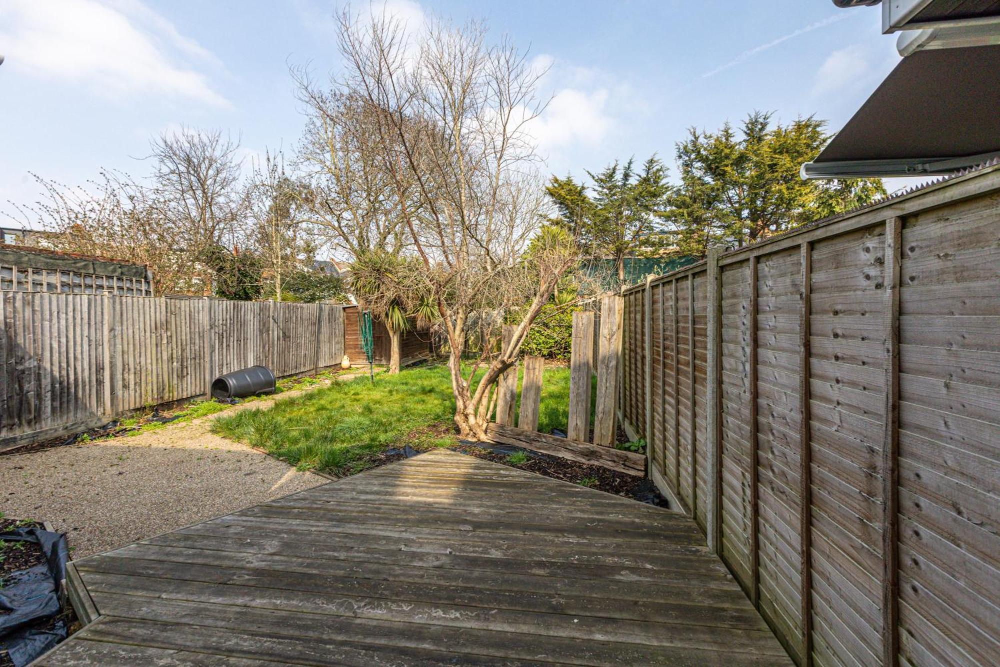 Elegant 1br With Garden Near Neasden Station Appartamento Londra